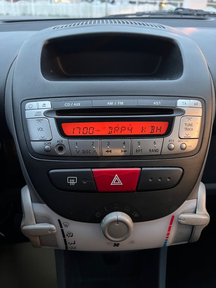 Citroën C1 1,0i  5d