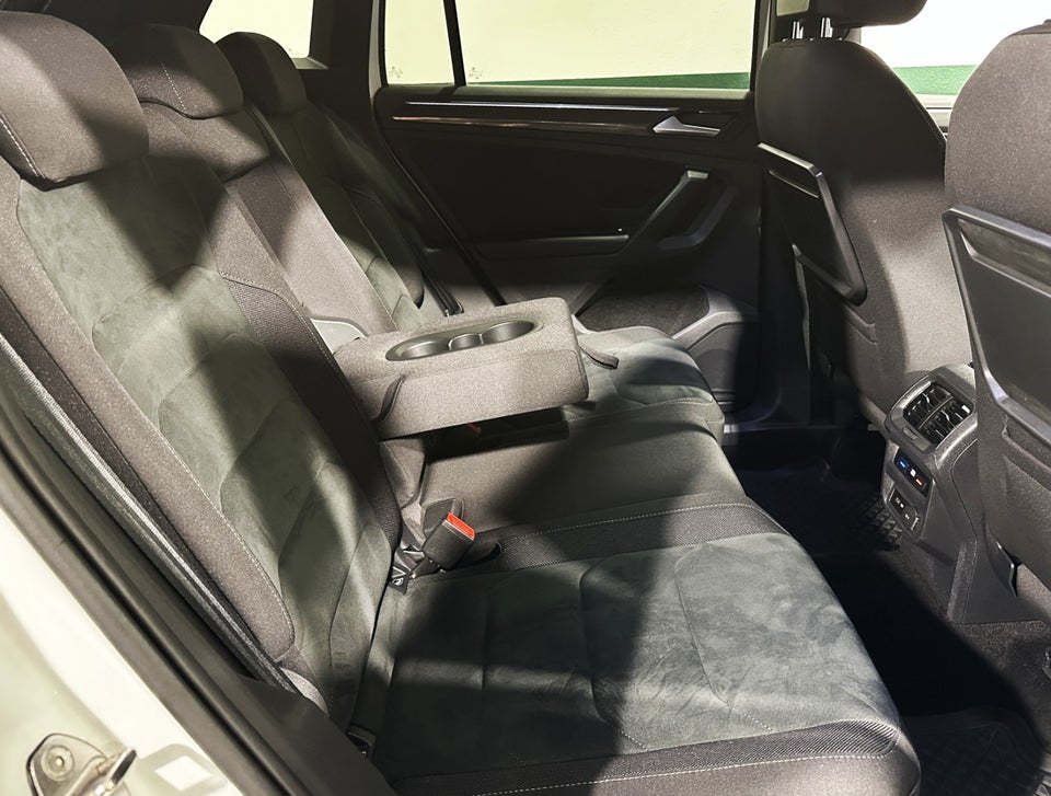 VW Tiguan 2,0 TDi 190 R-line DSG 4Motion 5d
