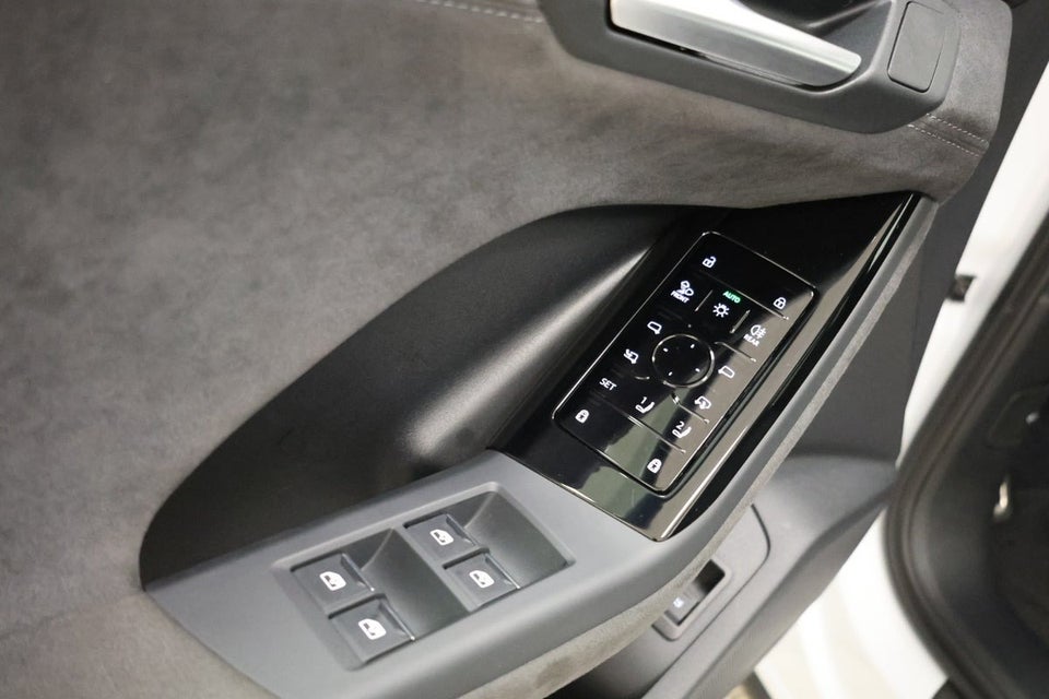 Audi Q6 e-tron S-line quattro 5d
