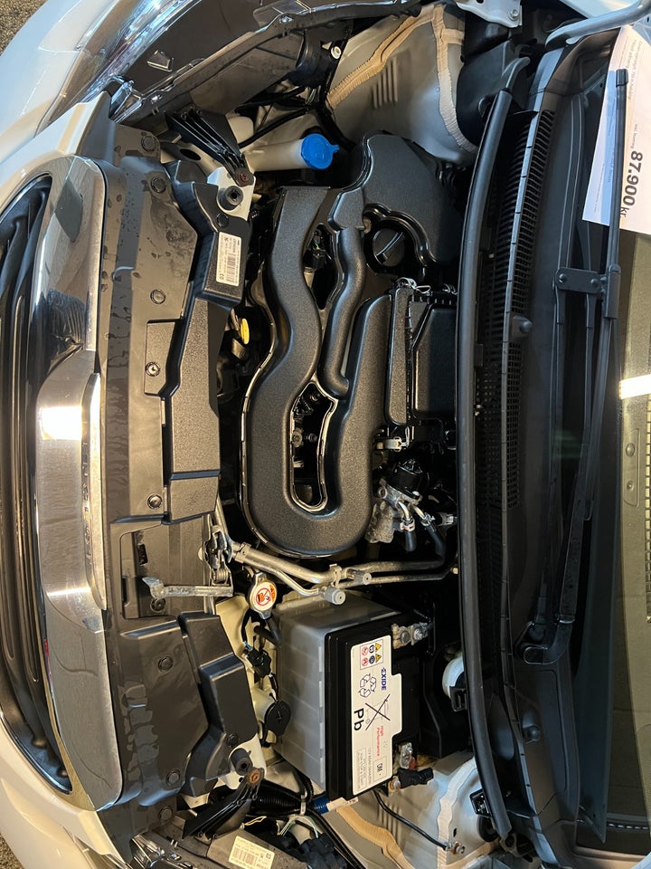 Peugeot 108 1,0 e-VTi 72 Infinity 5d