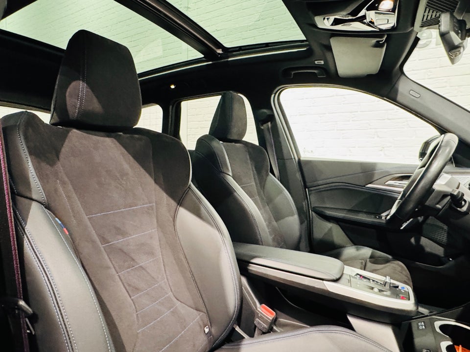 BMW iX1 xDrive30 Fully Charged M-Sport 5d