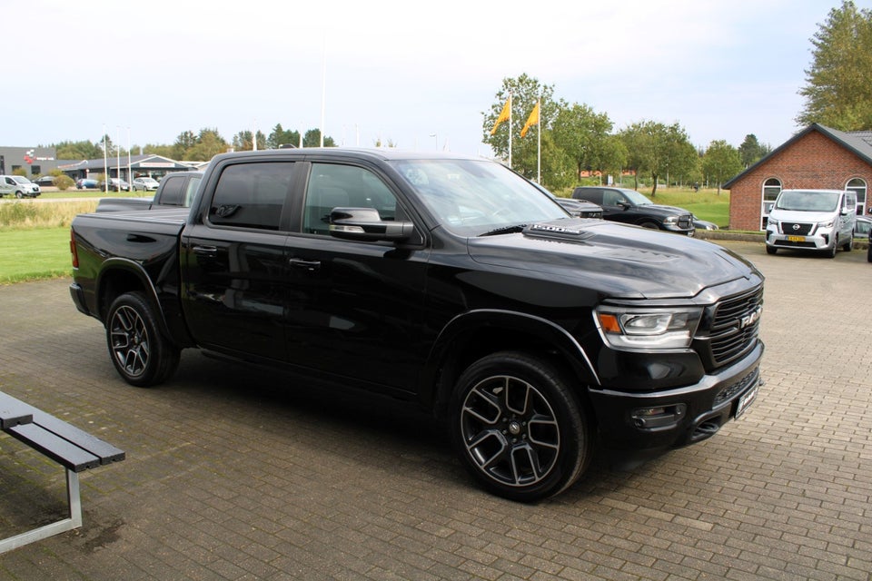 Dodge RAM 1500 5,7 V8 Hemi Laramie Black aut. 4d