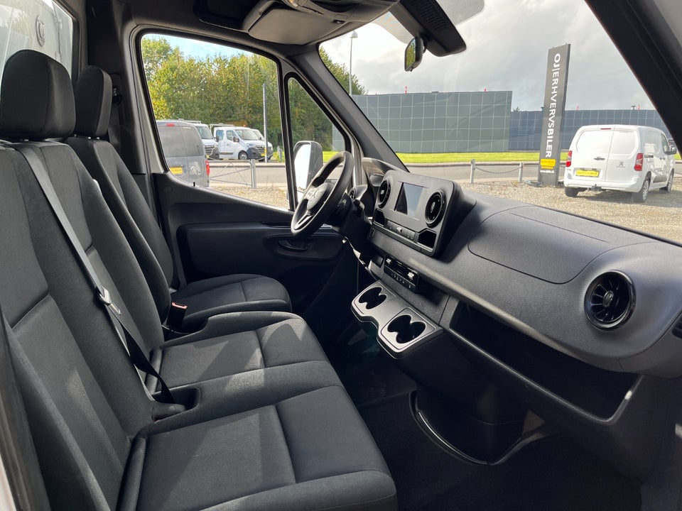 Mercedes Sprinter 317 2,0 CDi A3 Chassis aut. RWD 2d