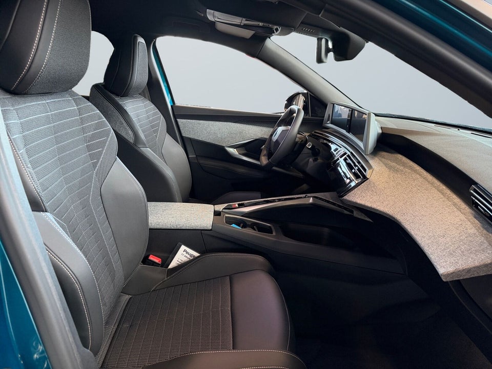 Peugeot e-5008 77 Allure Pack 7prs 5d