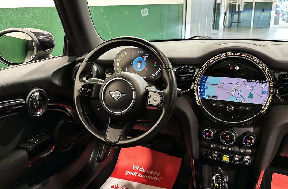 MINI Cooper SE Classic Trim 3d