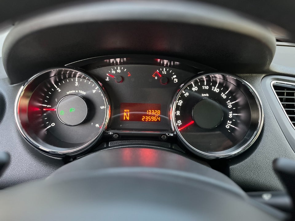 Peugeot 5008 1,6 HDi 112 Premium ESG 5d