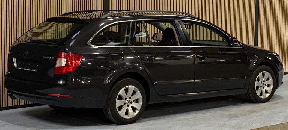 Skoda Superb 2,0 TDi 140 Ambition Combi 5d