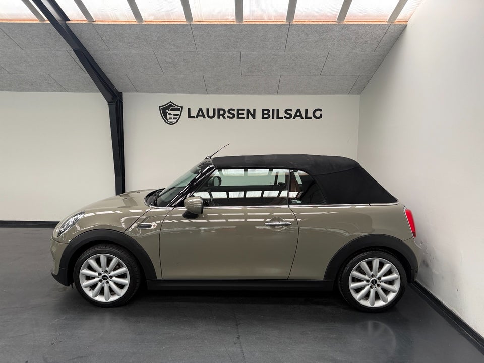 MINI Cooper 1,5 Essential Cabriolet 2d