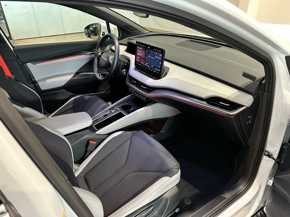 Skoda Elroq 85 iV Lodge 5d