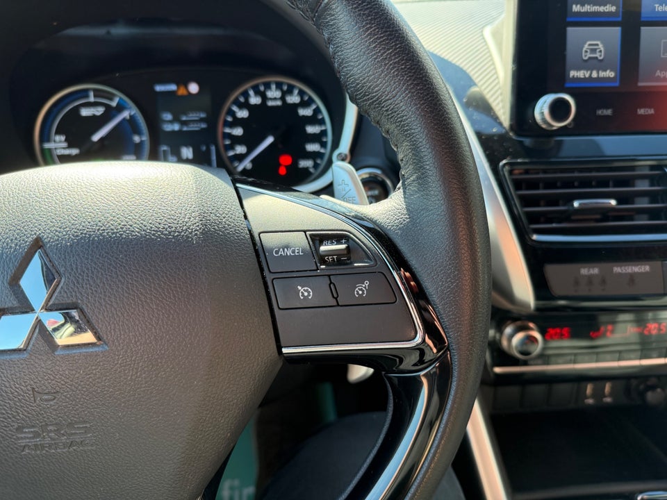 Mitsubishi Eclipse Cross 2,4 PHEV Intense CVT 4WD 5d