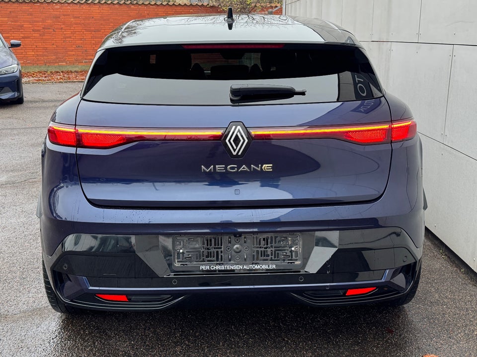 Renault Megane E-Tech 60 Iconic 5d