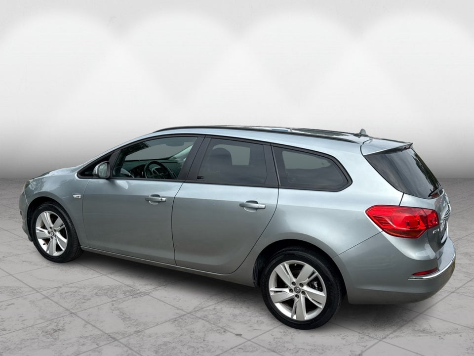 Opel Astra 1,4 T 140 Enjoy 5d