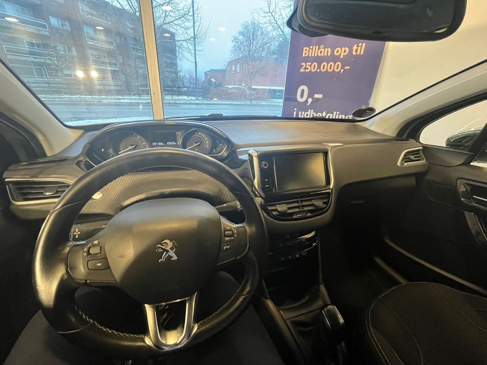 Peugeot 208 1,6 BlueHDi 100 Allure Sky 5d