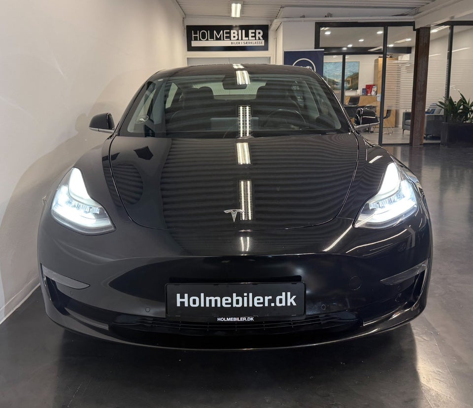 Tesla Model 3 Long Range RWD 4d