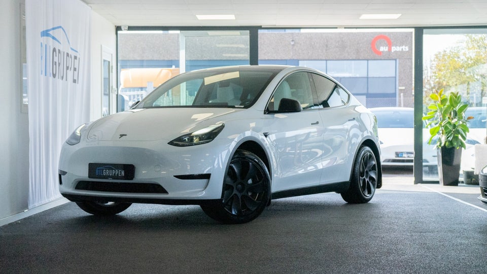 Tesla Model Y RWD 5d