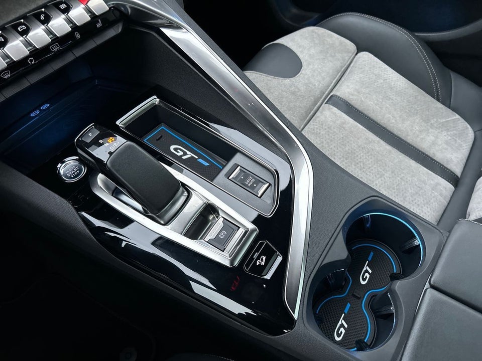 Peugeot 3008 1,6 Hybrid4 GT Pack EAT8 5d