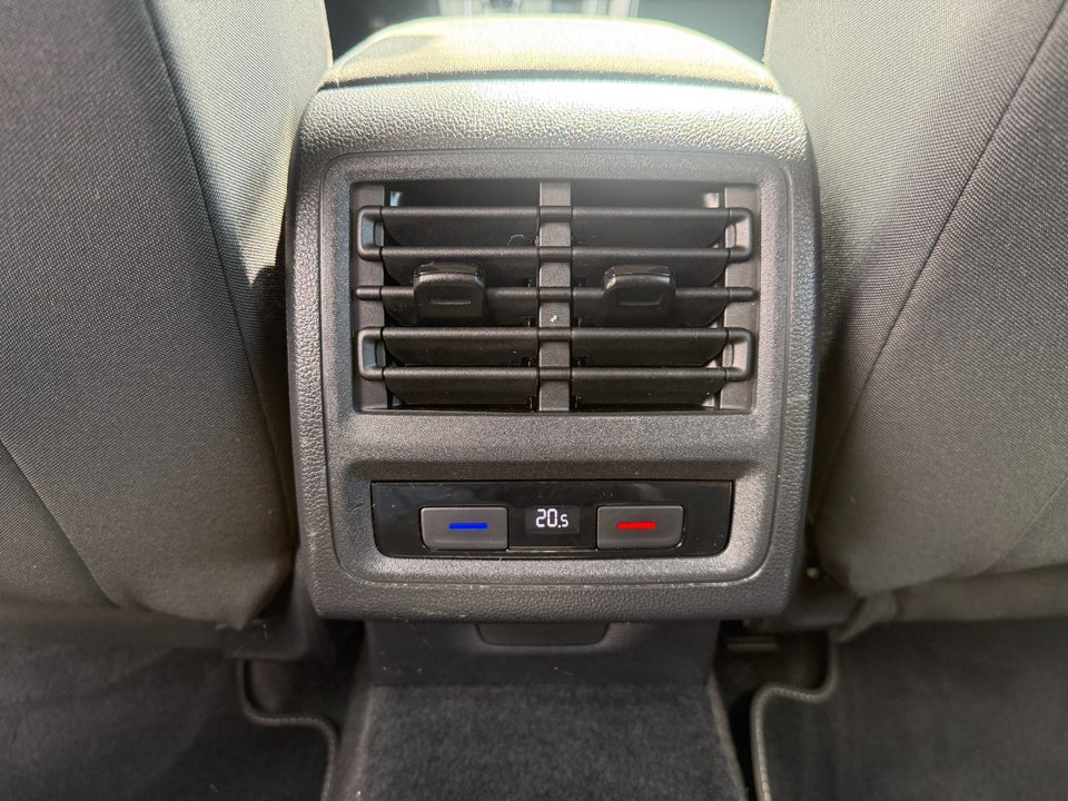 VW Golf VIII 1,4 eHybrid DSG 5d