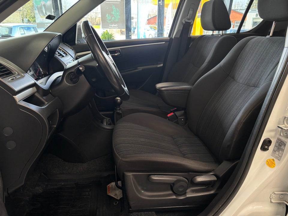 Suzuki Swift 1,2 Dualjet Fun 5d