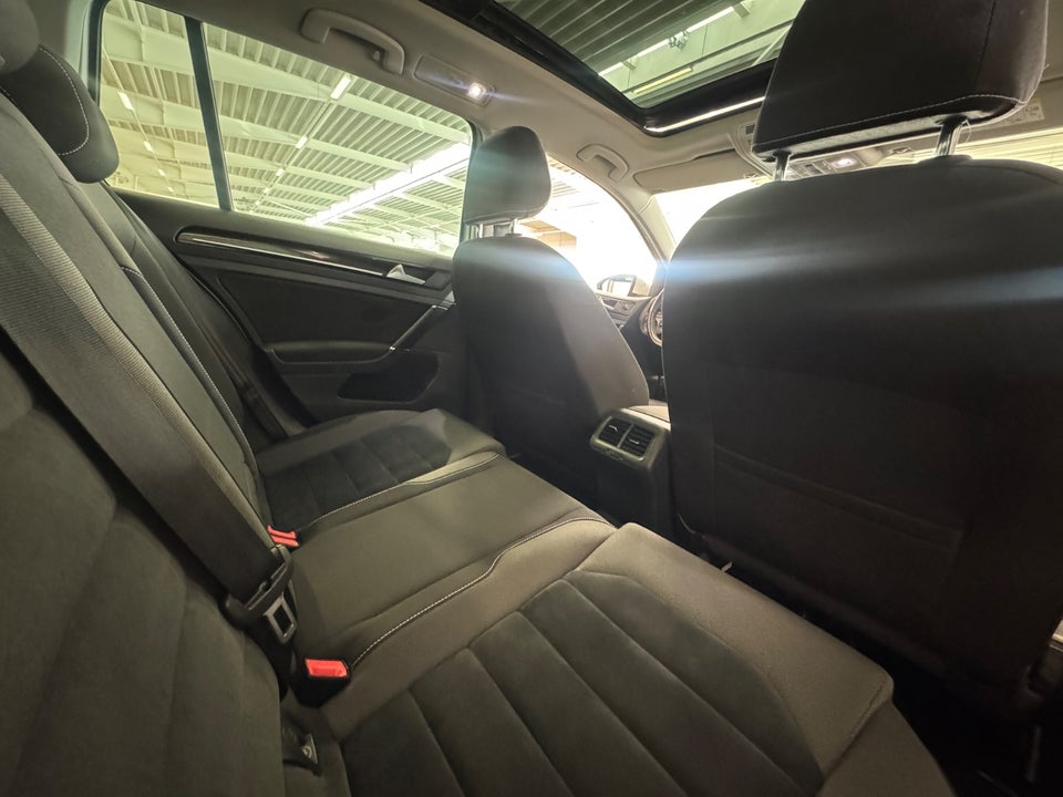 VW Golf VII 1,4 TSi 150 R-line Variant DSG BMT 5d