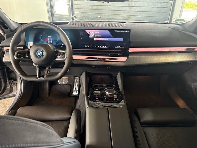 BMW i5 eDrive40 M-Sport 4d