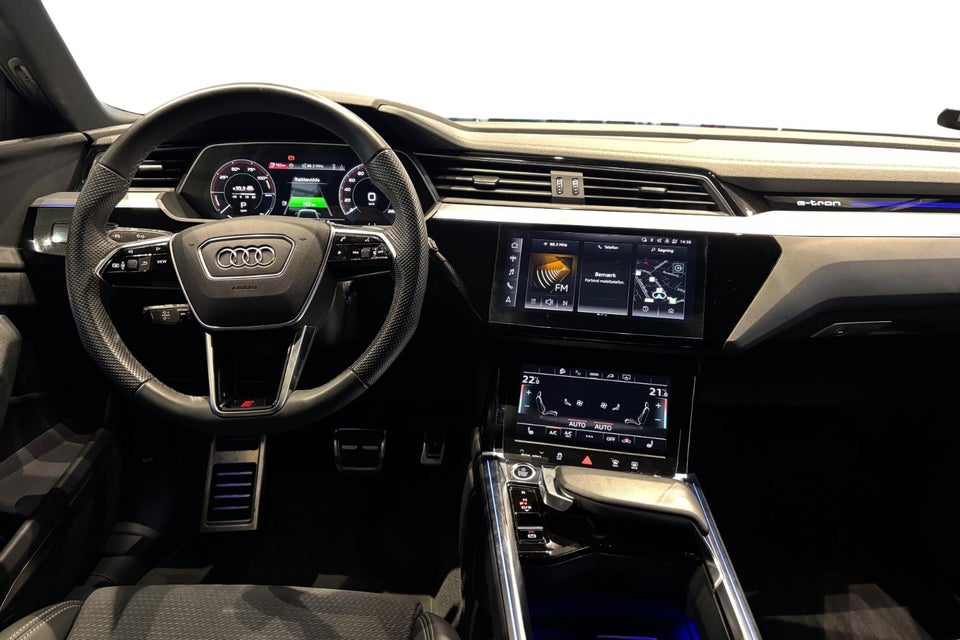 Audi Q8 e-tron 55 S-line quattro 5d