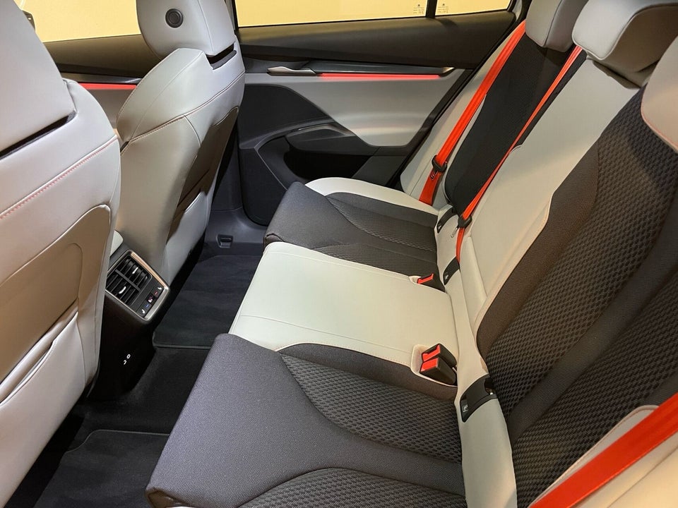 Skoda Elroq 85 iV Premium 5d