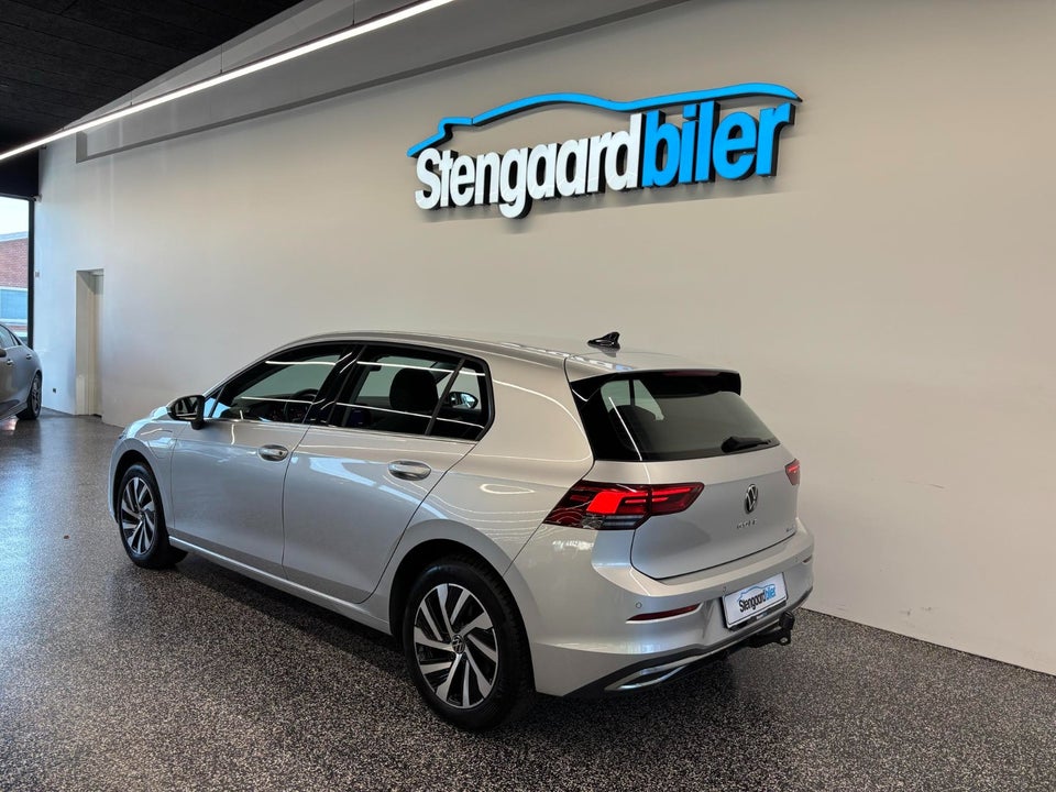 VW Golf VIII 1,4 eHybrid DSG 5d