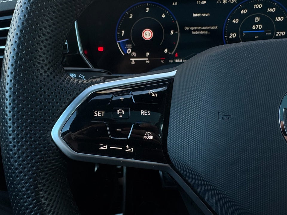 VW Touareg 3,0 TDi 286 Elegance DSG 4Motion 5d