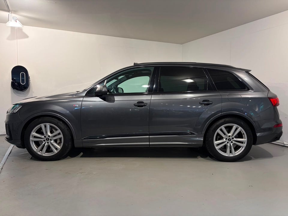 Audi Q7 55 TFSi e S-line quattro Tiptr. 5d