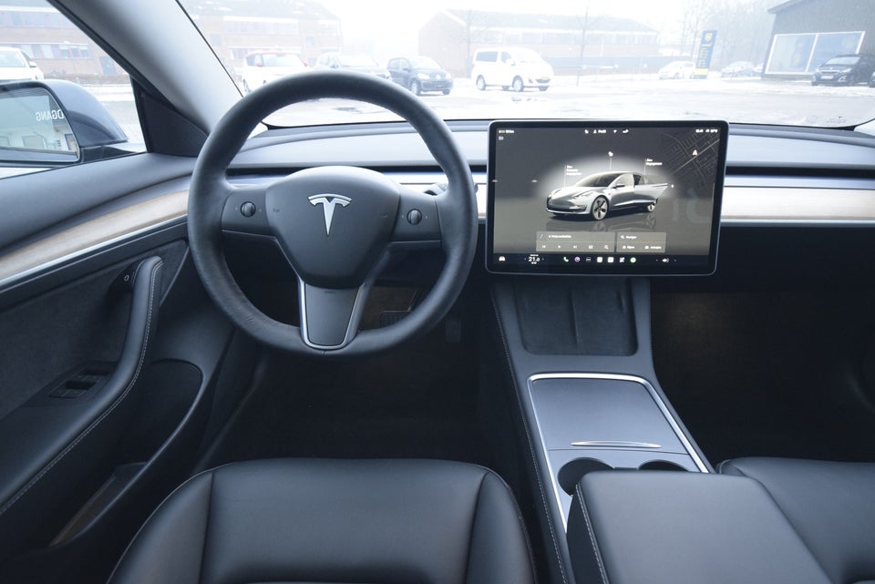 Tesla Model 3 Long Range AWD 4d