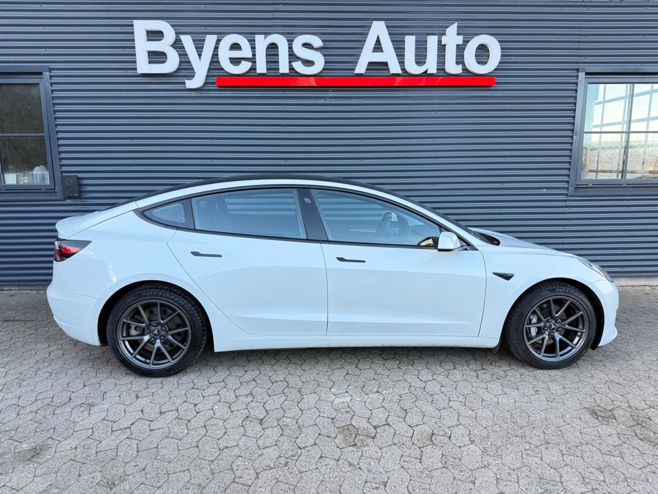 Tesla Model 3 Long Range AWD 4d