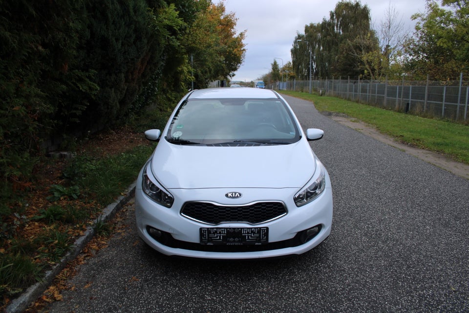 Kia Ceed 1,4 CVVT Active 5d