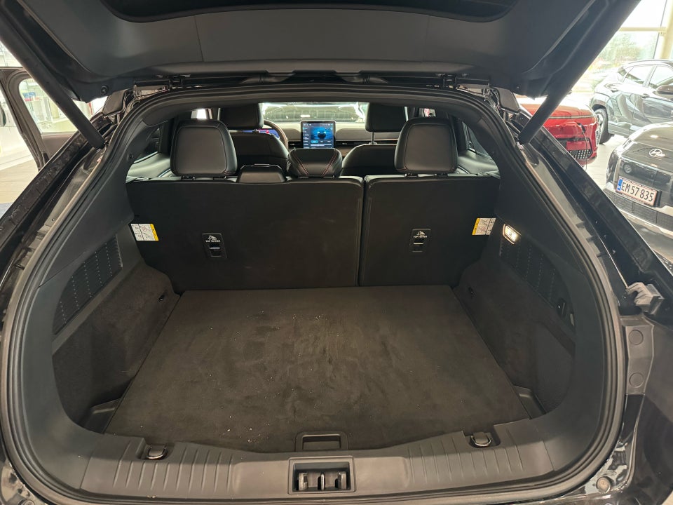 Ford Mustang Mach-E 98 Premium Extended Range AWD 5d