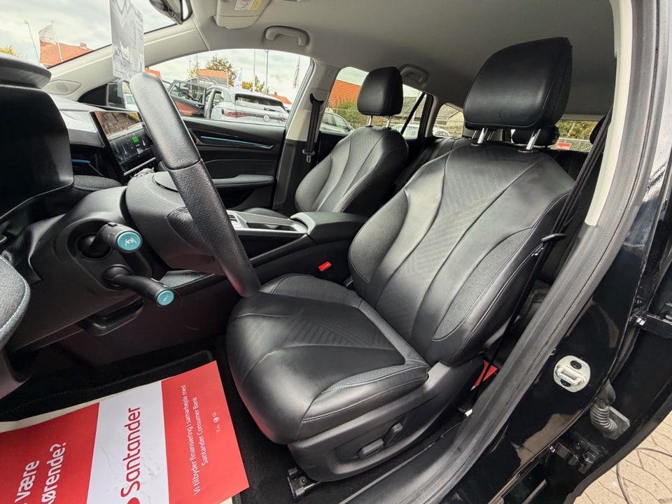 MG MG5 61 Luxury 5d