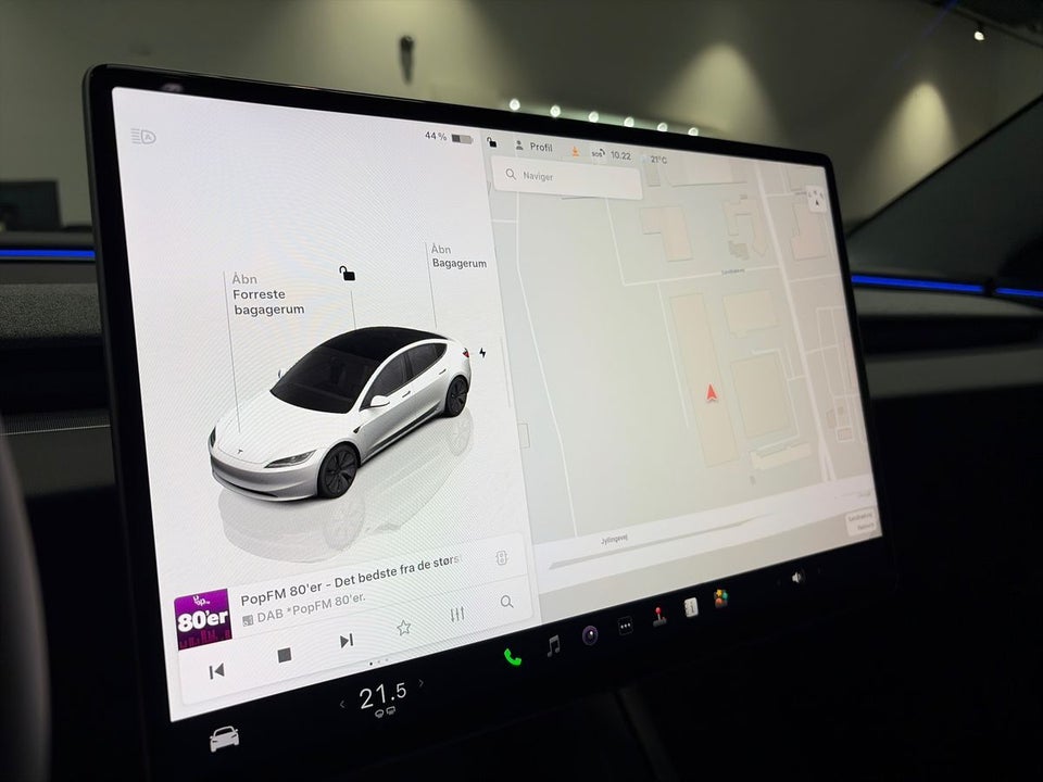 Tesla Model 3 Long Range RWD 4d