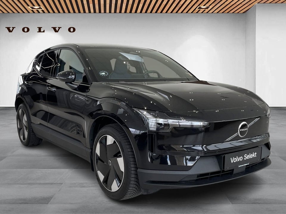 Volvo EX30 Extended Range Plus 5d