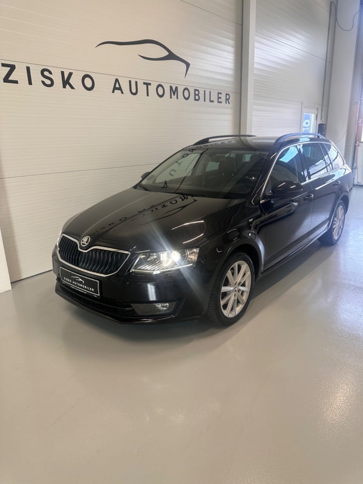 Skoda Octavia 2,0 TDi 150 Elegance Combi DSG 5d