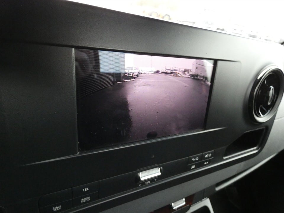 Mercedes Sprinter 319 3,0 CDi A3 Chassis aut. RWD 2d