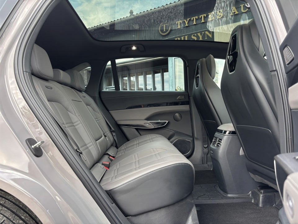 Hongqi EHS7 111 Exclusive 5d