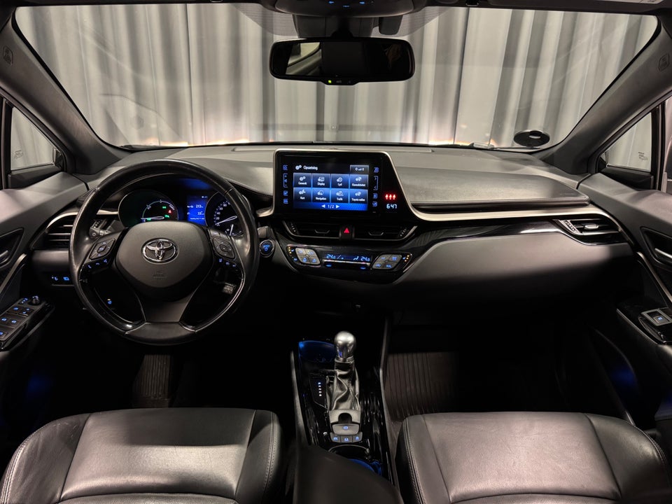 Toyota C-HR 1,8 Hybrid C-LUB Business CVT 5d