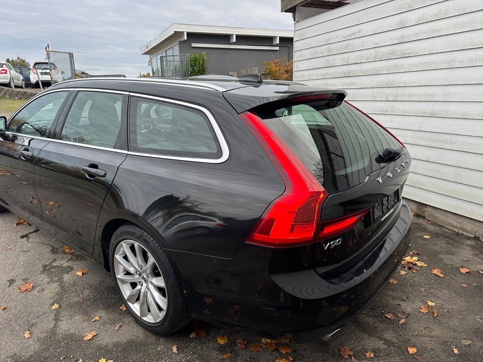Volvo V90 2,0 T4 190 Momentum aut. 5d