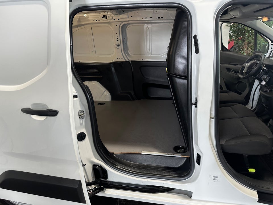 Peugeot Partner 1,5 BlueHDi 130 L2V2 Plus Pro EAT8 Van