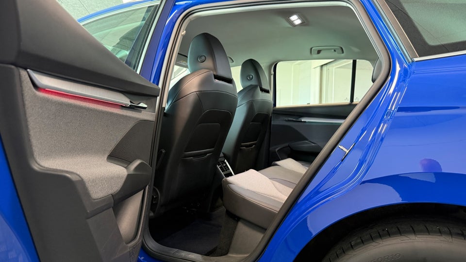 Skoda Enyaq 80 iV Loft 5d