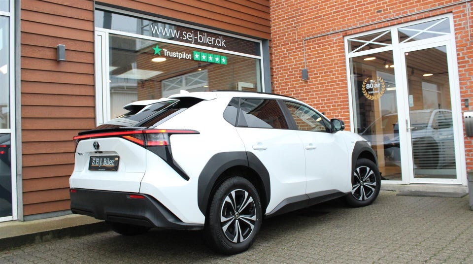 Toyota bZ4X Active 5d