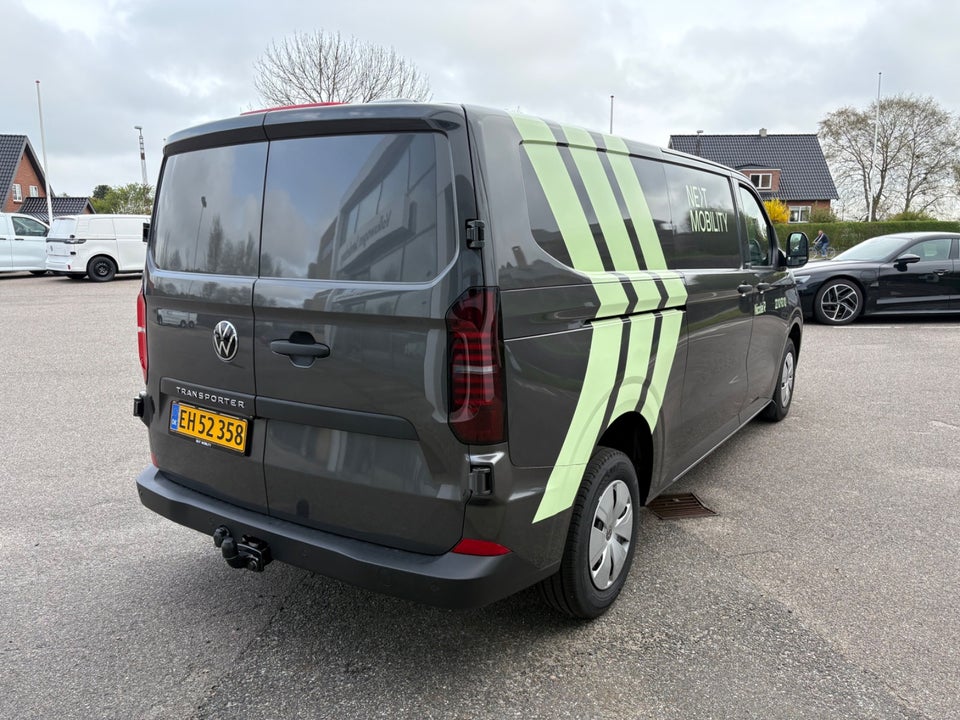 VW Transporter 2,0 TDi 150 Comfort Kassevogn LWB