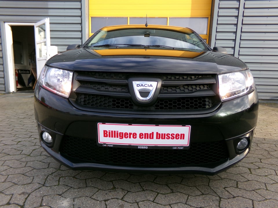 Dacia Sandero 1,2 16V Base 5d