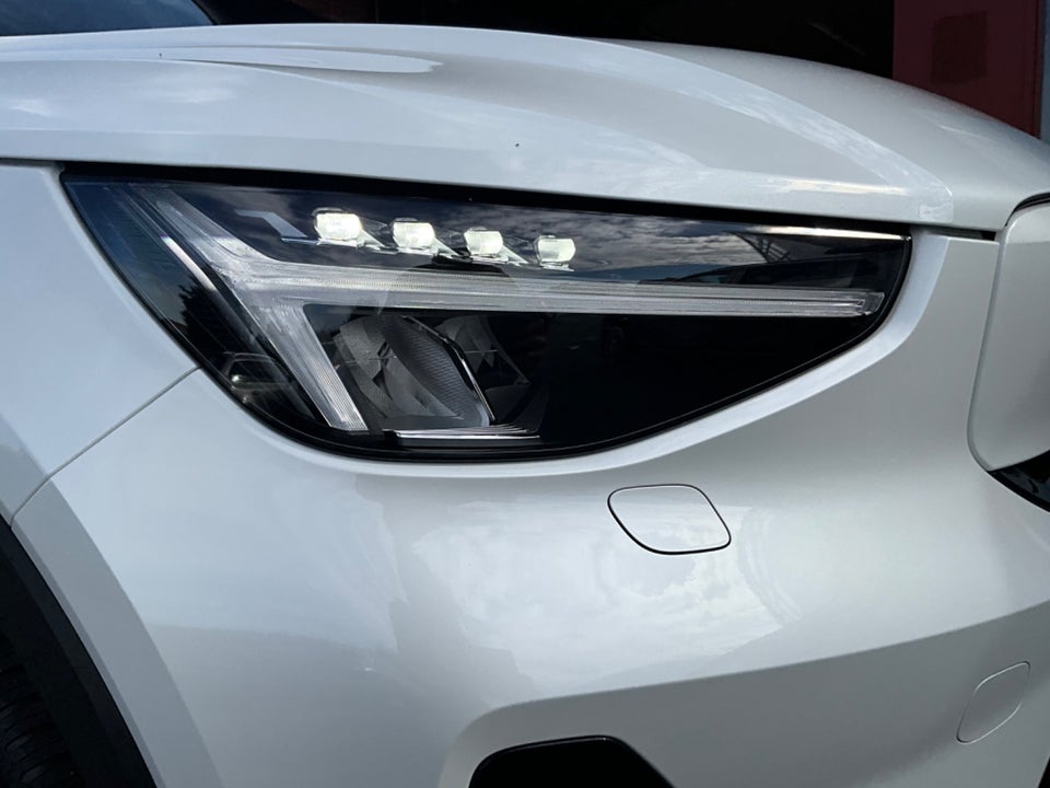 Volvo XC40 ReCharge Extended Range Plus 5d