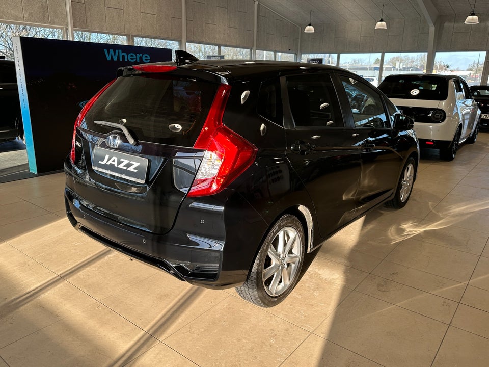 Honda Jazz 1,3 i-VTEC Elegance CVT 5d