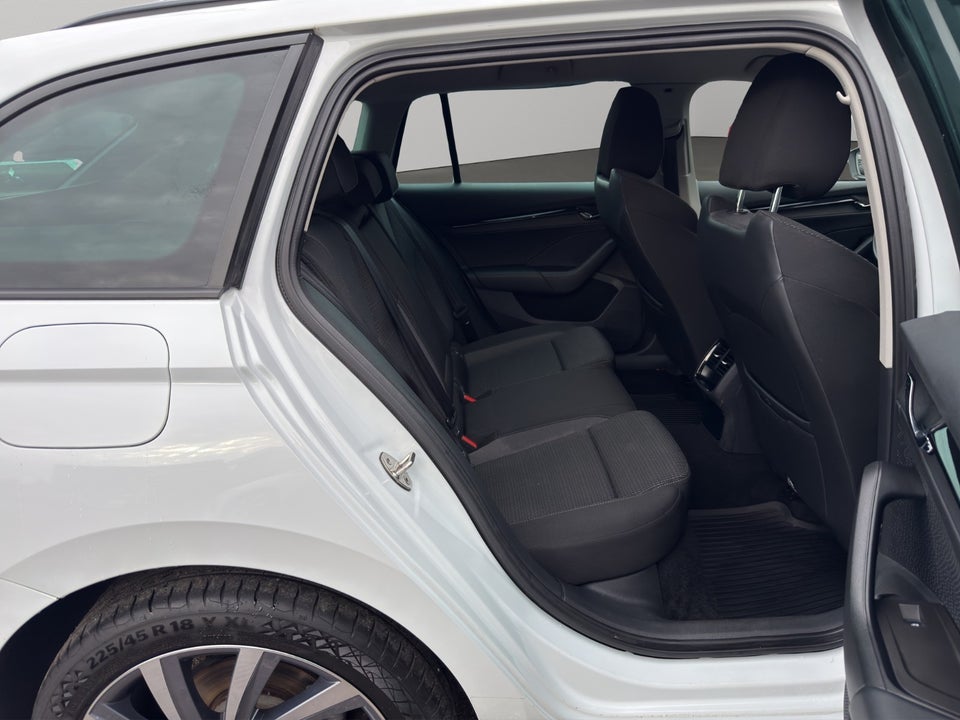 Skoda Octavia 1,4 TSi iV Combi DSG 5d