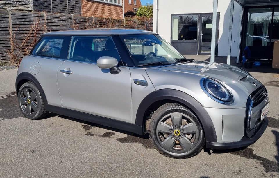 MINI Cooper SE Classic Trim 3d